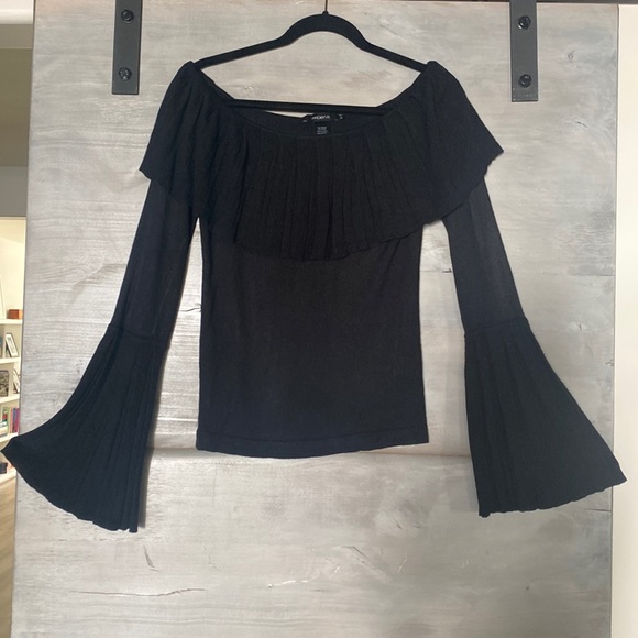 Arden B Sweaters - Arden B, Off shoulder Sweater